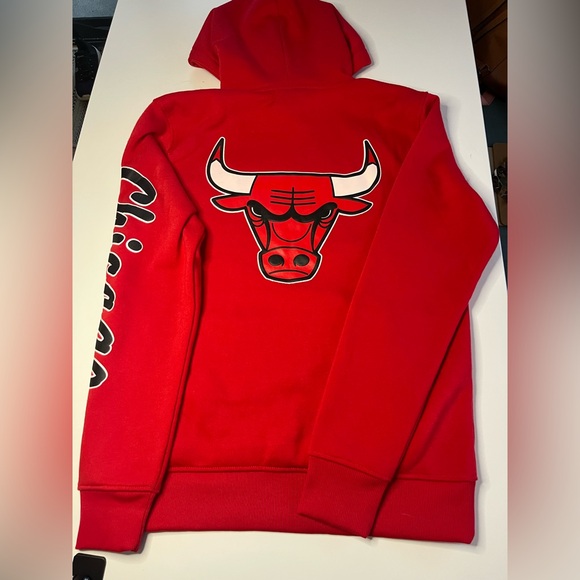 Red Chicago Bulls NBA Small Hoodie - Picture 5 of 8